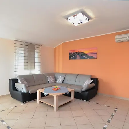 Appartement Fuer 4 Personen Ca 75 Qm In Pula, Istrien Istrische Riviera *