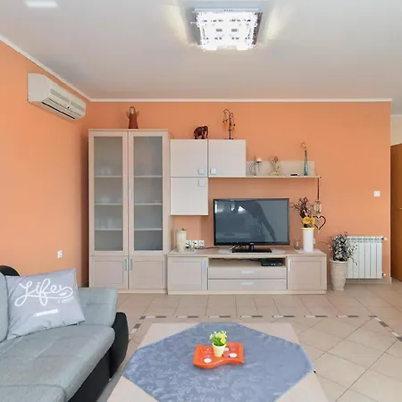 Appartement Fuer 4 Personen Ca 75 Qm In Pula, Istrien Istrische Riviera