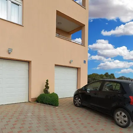 Apartment Fuer 4 Personen Ca 75 Qm In Pula, Istrien Istrische Riviera *